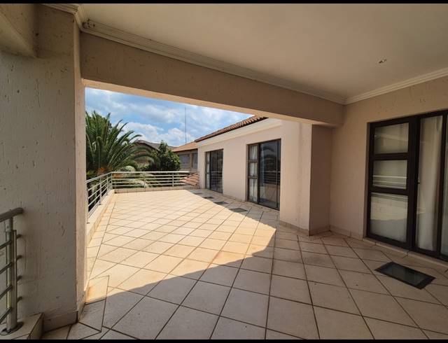 4 BEDROOM HOUSE FOR SALE IN VAALVIEW